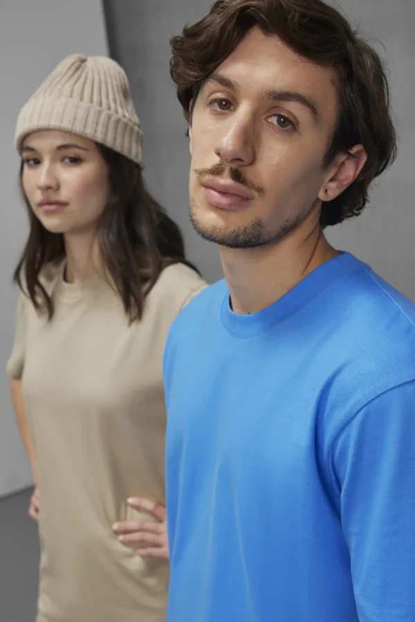 B & C Collection - B&C E220 T-Shirt - Image 4