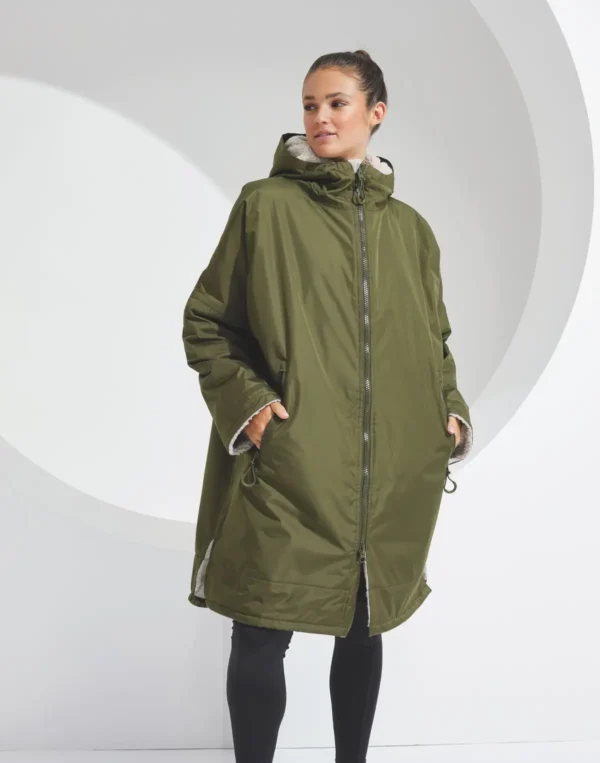 TriDri - All-Seasons Waterproof Changing Robe - Image 2